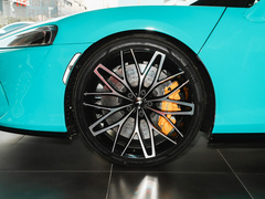 2019款 4.0T 标准型