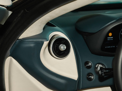 2019款 4.0T 标准型