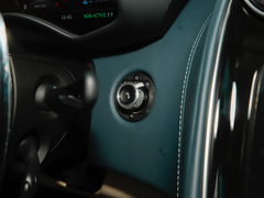 2019款 4.0T 标准型