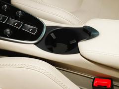 2019款 4.0T 标准型