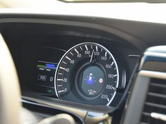 2019款 2.0L 混动舒适版