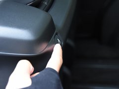 2019款 2.0L 混动舒适版