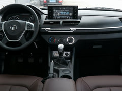 2019款  2.0T汽油两驱精英型国VI大双4C20B