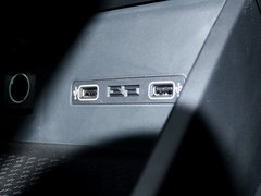 2019款 260T DCT游侠