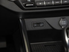 2019款 升级版 1.5L 手动精英型