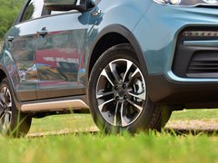 2019款 升级版 1.5L CVT尊贵型