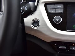 2019款 升级版 1.5L CVT尊贵型