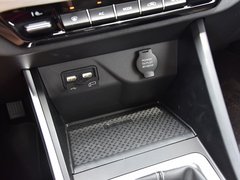 2019款 升级版 1.5L CVT尊贵型