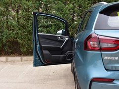 2019款 升级版 1.5L CVT尊贵型