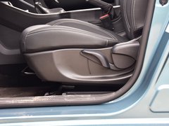 2019款 升级版 1.5L CVT尊贵型