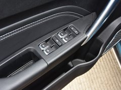 2019款 升级版 1.5L CVT尊贵型