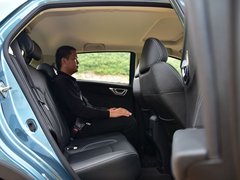 2019款 升级版 1.5L CVT尊贵型
