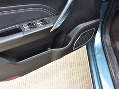 2019款 升级版 1.5L CVT尊贵型