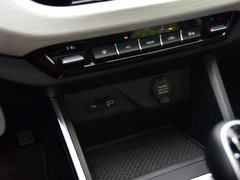 2019款 升级版 1.5L CVT尊贵型