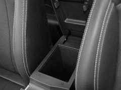 2019款 升级版 1.5L CVT尊贵型