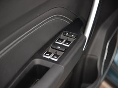 2019款 升级版 1.5L CVT尊贵型