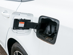2020款 PLUS 1.6L 手动4G互联荣耀豪华版