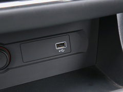 2020款 PLUS 1.6L 手动4G互联荣耀豪华版