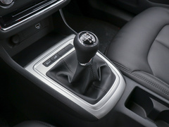 2020款 PLUS 1.6L 手动4G互联荣耀豪华版