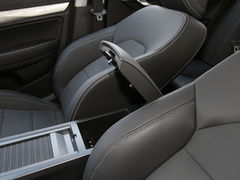2019款 领军版 1.5L CVT尊贵型 国VI
