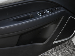 2019款 领军版 1.5L CVT尊贵型 国VI
