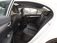 2019款 领军版 1.5L CVT尊贵型 国VI