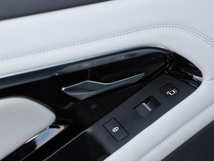 2020款 249PS R-DYNAMIC SE 运动科技版