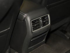 2018款 2.0T 豪华运动版 国VI