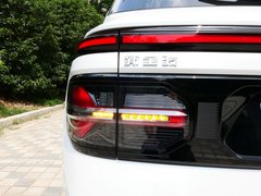 2019款 1.5T CVT 24小时在线尊贵型 6座