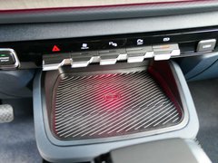 2019款 1.5T CVT 24小时在线尊贵型 6座