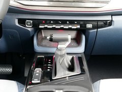 2019款 1.5T CVT 24小时在线尊贵型 6座