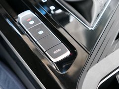 2019款 1.5T CVT 24小时在线尊贵型 6座
