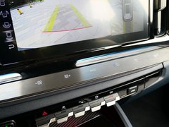 2019款 1.5T CVT 24小时在线尊贵型 6座