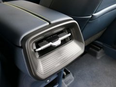 2019款 1.5T CVT 24小时在线尊贵型 6座