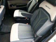 2019款 1.5T CVT 24小时在线尊贵型 6座