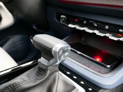 2019款 1.5T CVT 24小时在线尊贵型 6座