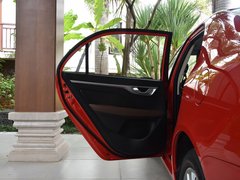 2019款 升级版 1.5L CVT尊贵型 国VI