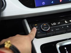 2018款 1.8TD DCT两驱智联型4G互联版