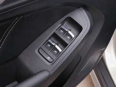 2020款 20T 自动4G互联超越旗舰版