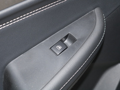 2019款 1.8L 手动都市型 5座 国VI