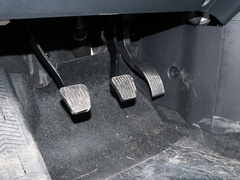 2019款 1.8L 手动都市型 5座 国VI
