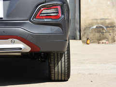 2019款 1.6T 双离合钢铁侠版