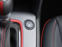 2019款 1.6T 双离合钢铁侠版