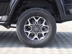 2019款 PLUS 2.3T 自动四驱尊享版 国VI