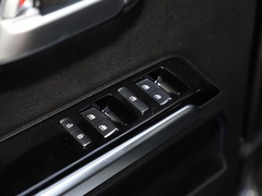 2019款 PLUS 2.3T 自动四驱尊享版 国VI