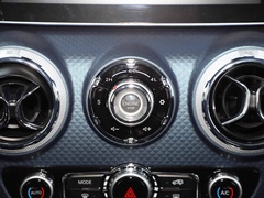 2019款 PLUS 2.3T 自动四驱尊享版 国VI