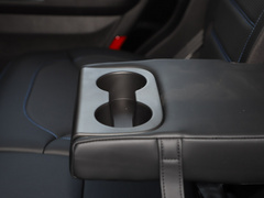 2019款 PLUS 2.3T 自动四驱尊享版 国VI