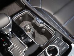 2019款 PLUS 2.3T 自动四驱尊享版 国VI