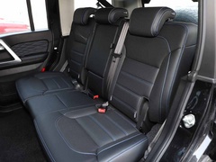 2019款 PLUS 2.3T 自动四驱尊享版 国VI