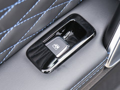 2019款 PLUS 2.3T 自动四驱旗舰版 国VI